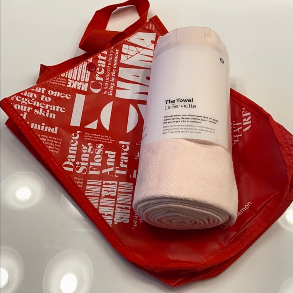 Light pink yoga mat towel